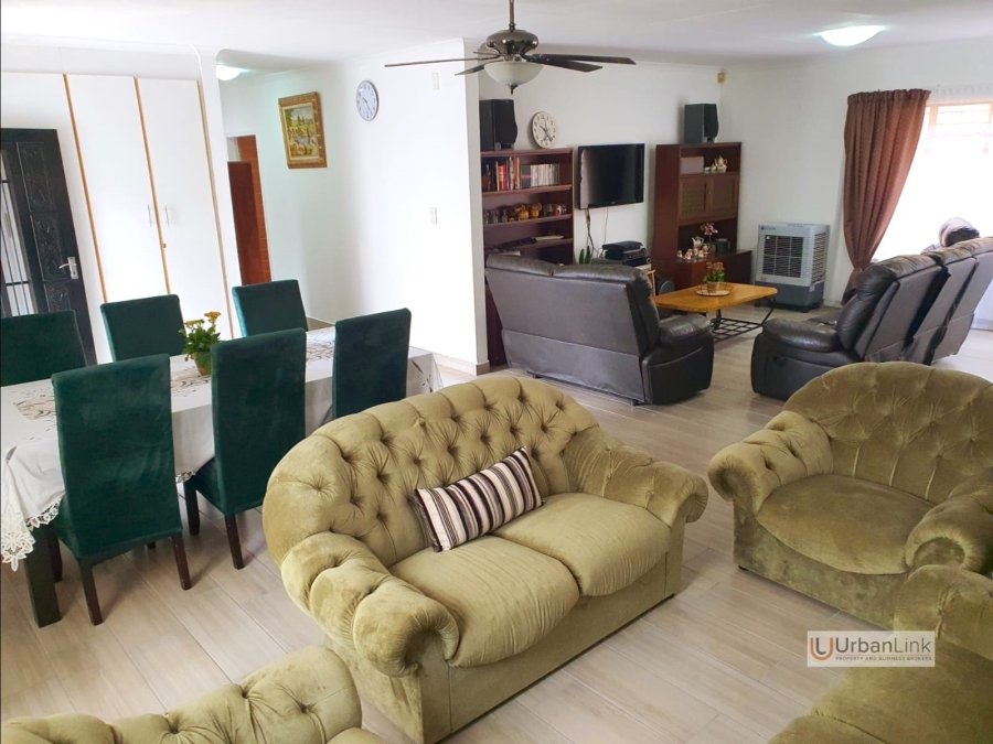 3 Bedroom Property for Sale in Safari Gardens North West